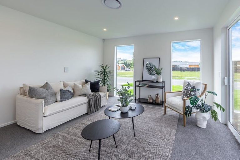 Photo of property in 23 Irvines Track, Halswell, Christchurch, 8025