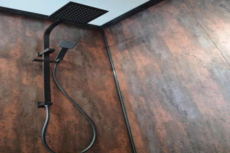 Photo of property in 112 Kawiu Road, Levin, 5510