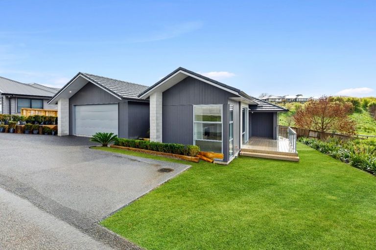 Photo of property in 30 Kiritiana Close, Pyes Pa, Tauranga, 3112
