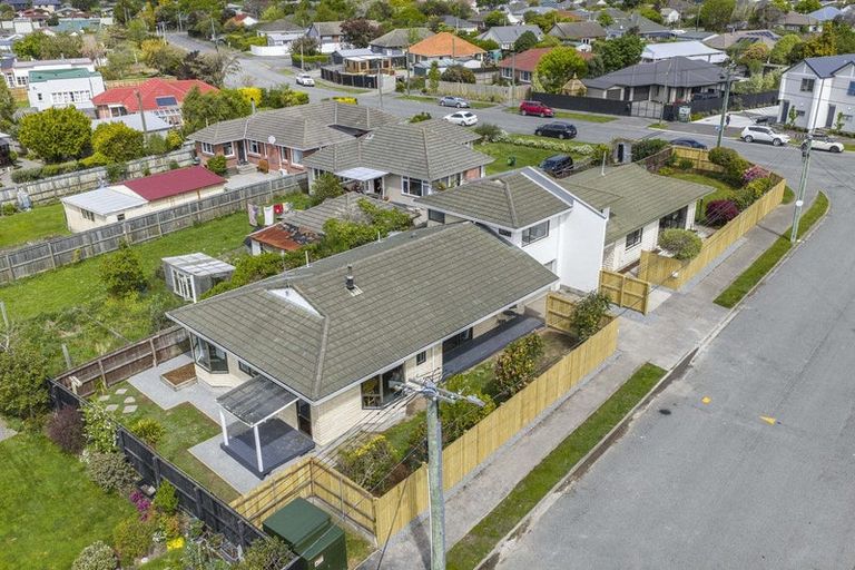 Photo of property in 2a Barclay Place, Burwood, Christchurch, 8061