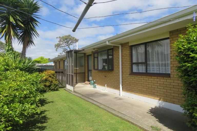 Photo of property in 11 Jutland Road, Pukekohe, 2120