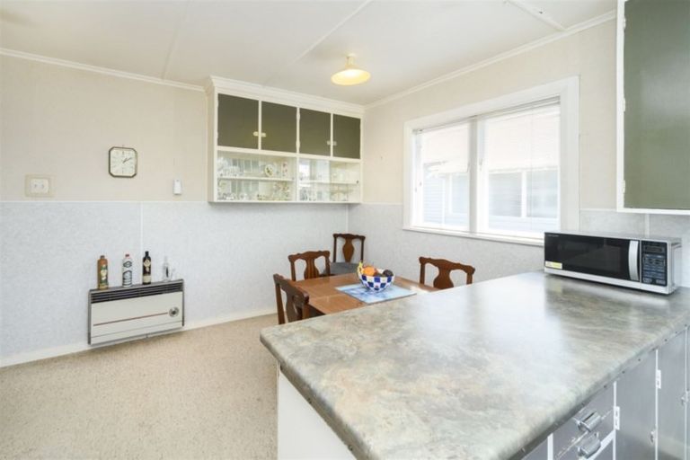 Photo of property in 109 Shamrock Street, Takaro, Palmerston North, 4412