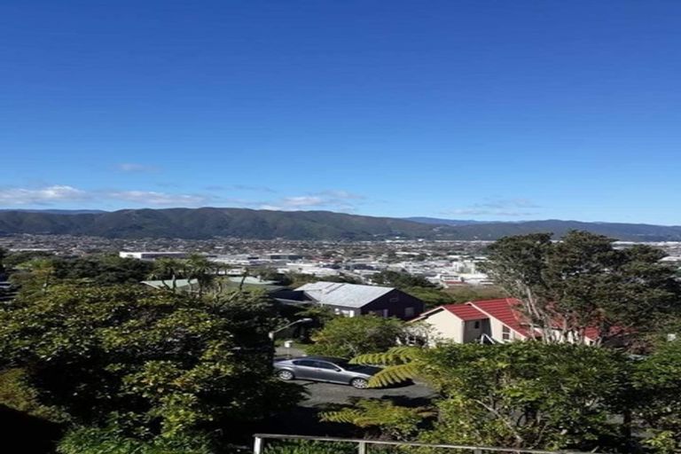 Photo of property in 28 City View Grove, Harbour View, Lower Hutt, 5010