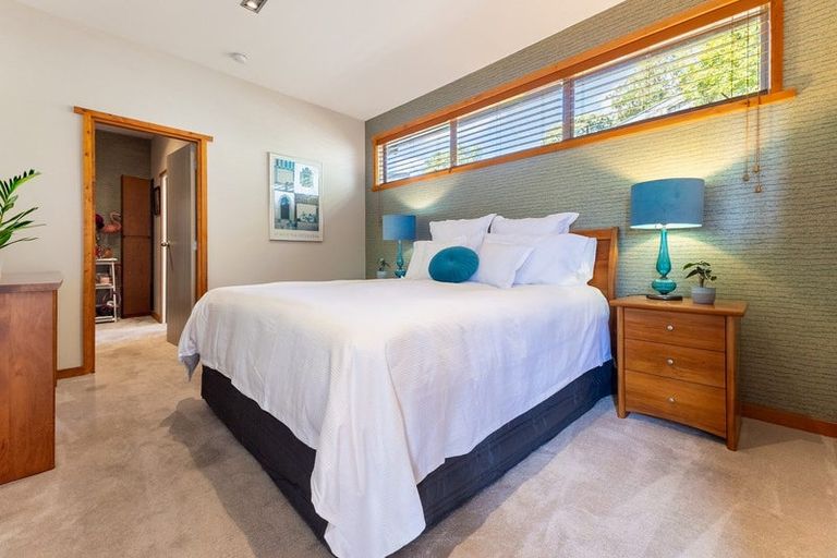 Photo of property in 32 Lorna Irene Drive, Raumati South, Paraparaumu, 5032