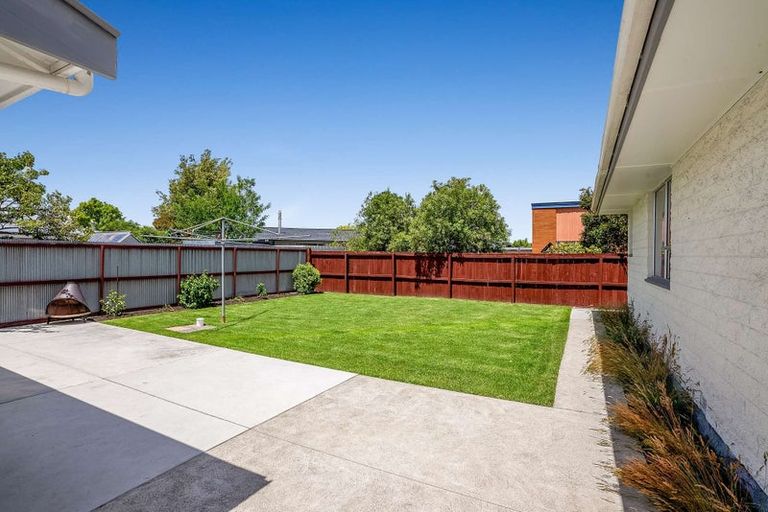 Photo of property in 76 Bush Street, Rangiora, 7400