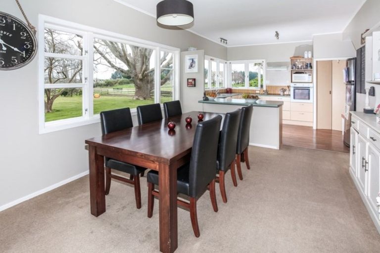 Photo of property in 15 Brian Wood Lane, Karaka, Papakura, 2580