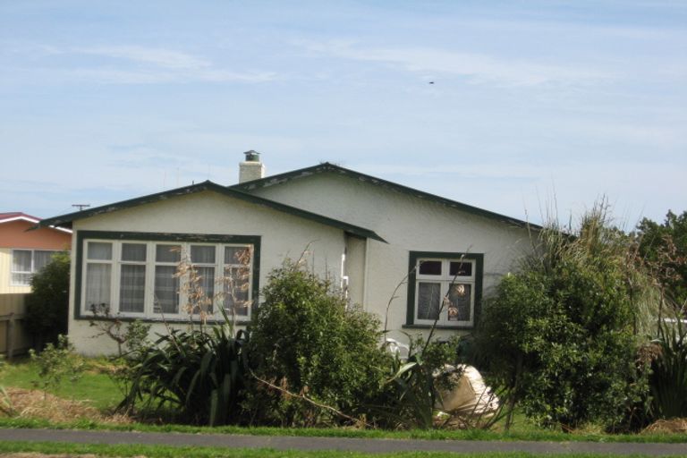 Photo of property in 75 Polson Street, Castlecliff, Whanganui, 4501