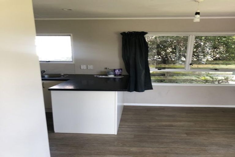 Photo of property in 121 Apollo Parade, Milson, Palmerston North, 4414