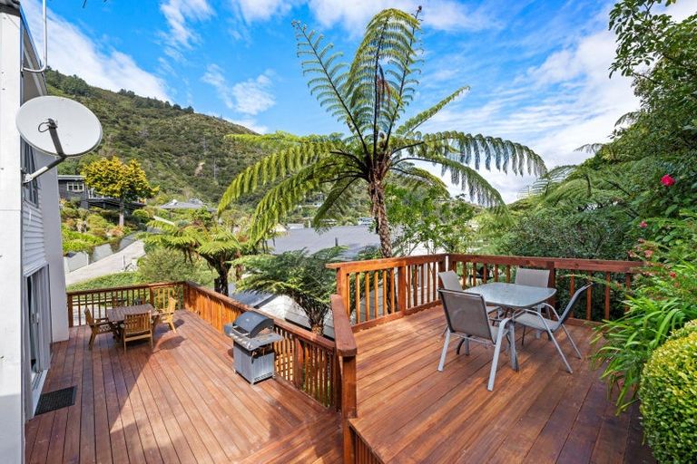 Photo of property in 14 Arthur Crescent, Waikawa, Picton, 7220