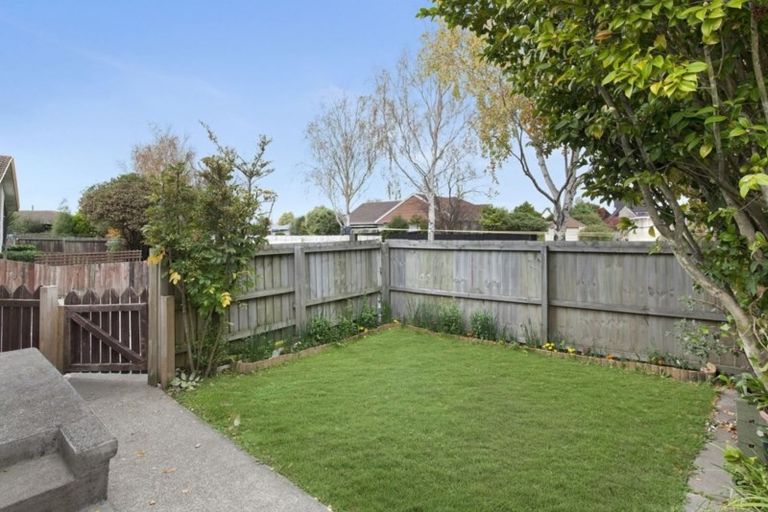 Photo of property in 1/41 Oldwood Street, Bishopdale, Christchurch, 8053