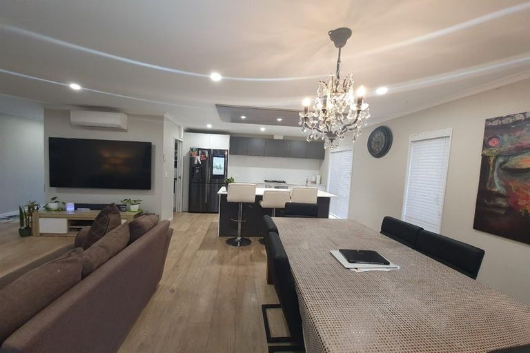 Photo of property in 37 Wellfield Drive, Papakura, 2110