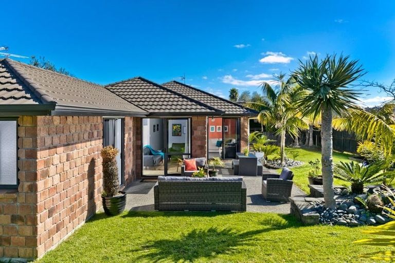 Photo of property in 7 Lemon Grove Lane, Greenhithe, Auckland, 0632