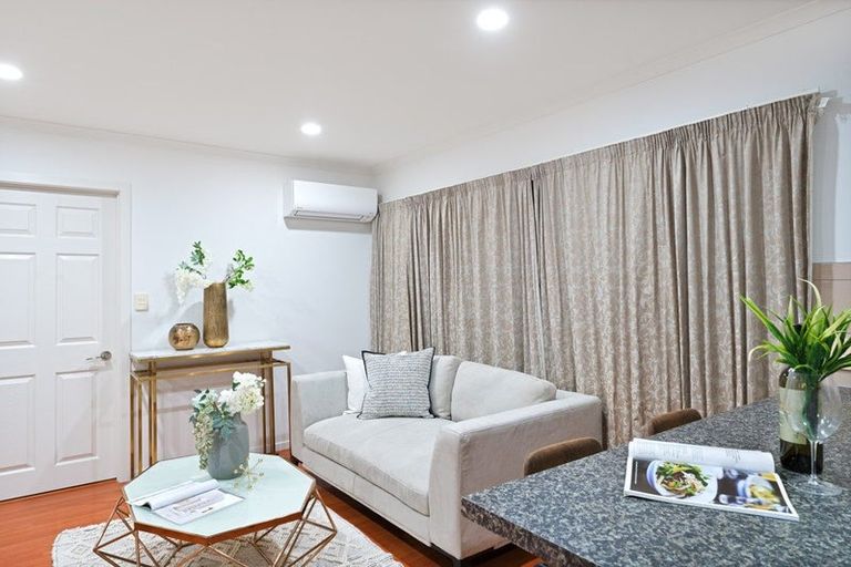 Photo of property in 103a Barrys Road, Glendene, Auckland, 0602