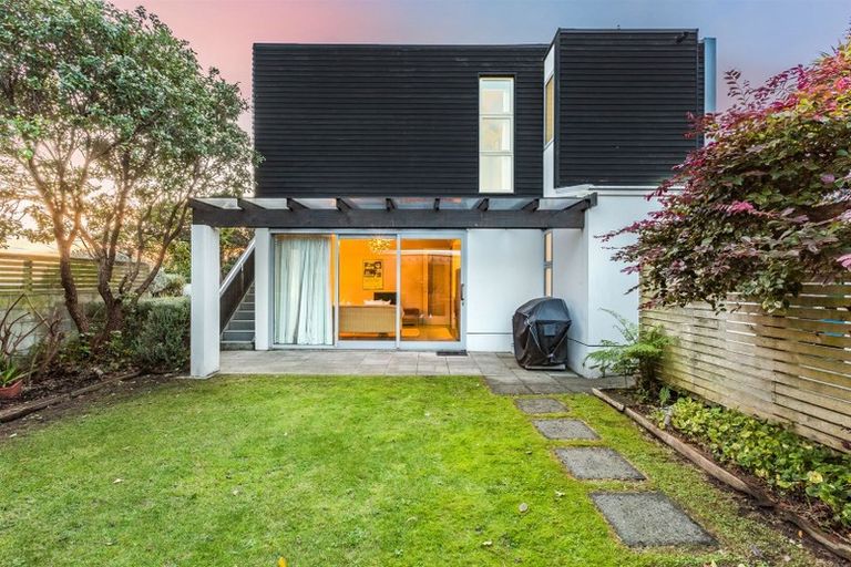 Photo of property in 3 Bath Street, Plimmerton, Porirua, 5026