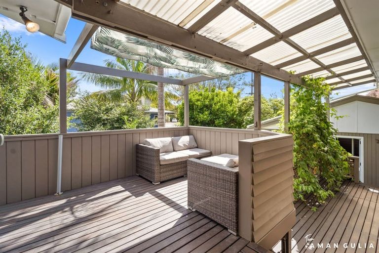Photo of property in 212 Don Buck Road, Massey, Auckland, 0614