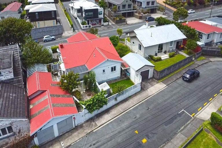 Photo of property in 12 Mangorei Road, Strandon, New Plymouth, 4312