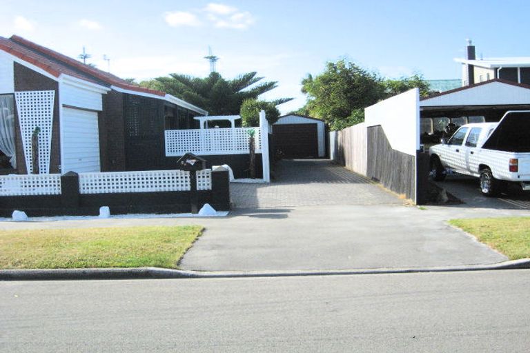 Photo of property in 2/7 Tern Street, Southshore, Christchurch, 8062