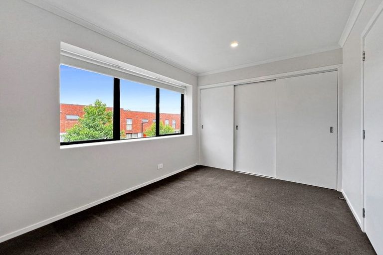 Photo of property in 91c Hobsonville Point Road, Hobsonville, Auckland, 0616