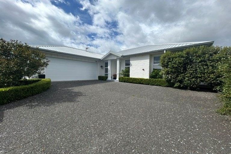Photo of property in 9 Hugo Way, Papamoa Beach, Papamoa, 3118