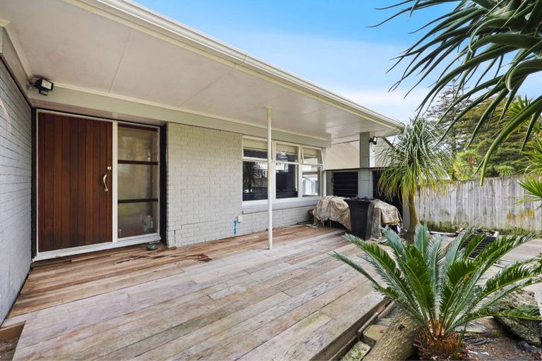 Photo of property in 26 Willoughby Avenue, Howick, Auckland, 2014