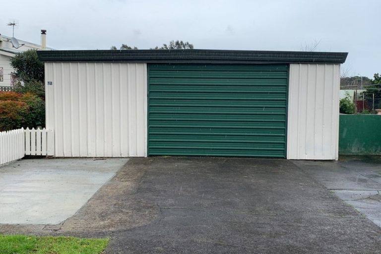 Photo of property in 12 Sarten Street, Waitara, 4320