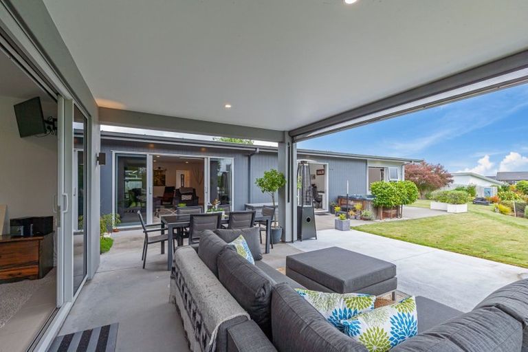 Photo of property in 31 Magnolia Rise, Waipahihi, Taupo, 3330
