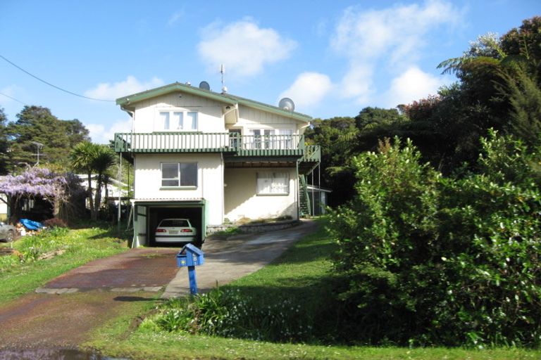 Photo of property in 681 Huia Road, Parau, Auckland, 0604