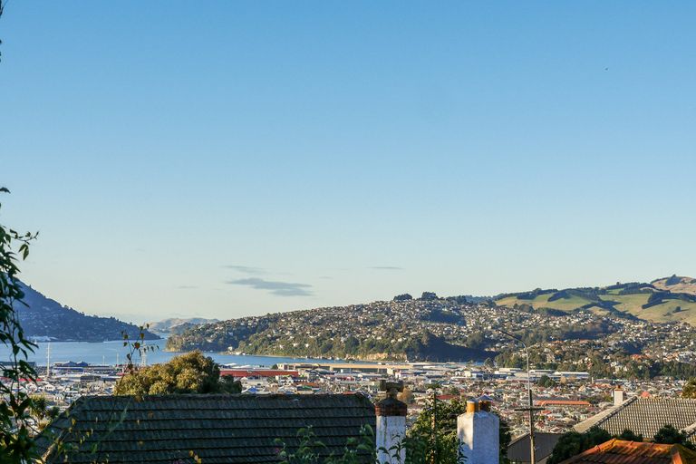 Photo of property in 14 Middleton Road, Kew, Dunedin, 9012