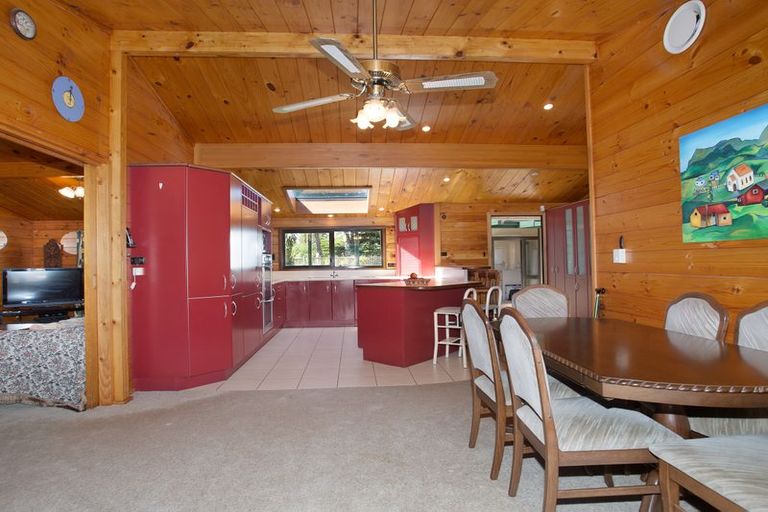 Photo of property in 345 Aokautere Drive, Aokautere, Palmerston North, 4471