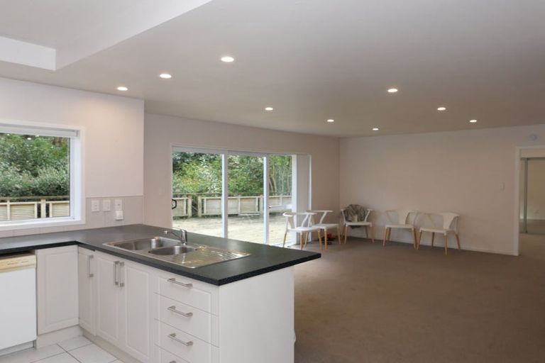 Photo of property in 45 Greenaway Road, Waikanae, 5036