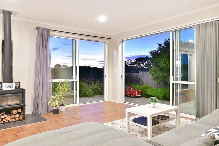 Photo of property in 18 Bankside Road, Silverdale, 0932