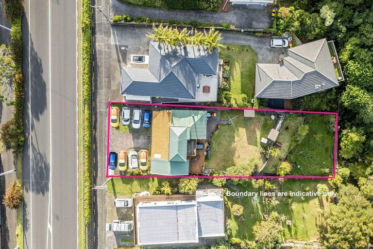 Photo of property in 315 Glenfield Road, Glenfield, Auckland, 0629