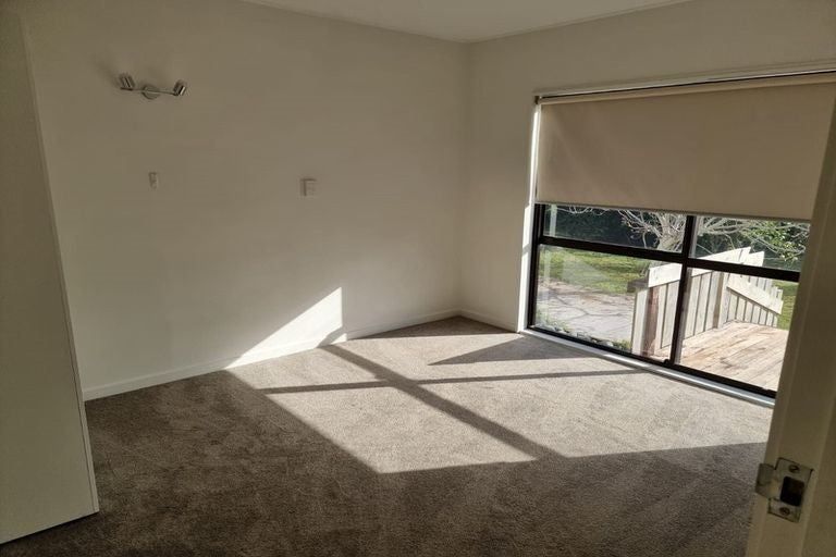 Photo of property in 466 Taupaki Road, Kumeu, 0892