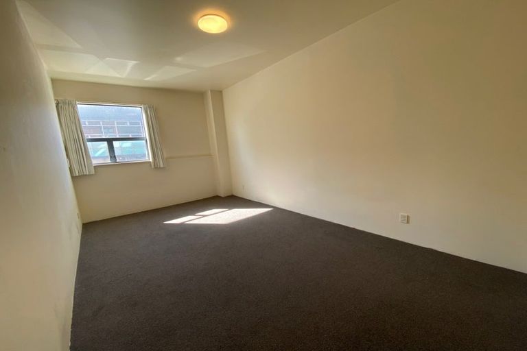 Photo of property in 4 Torrens Terrace, Mount Cook, Wellington, 6011