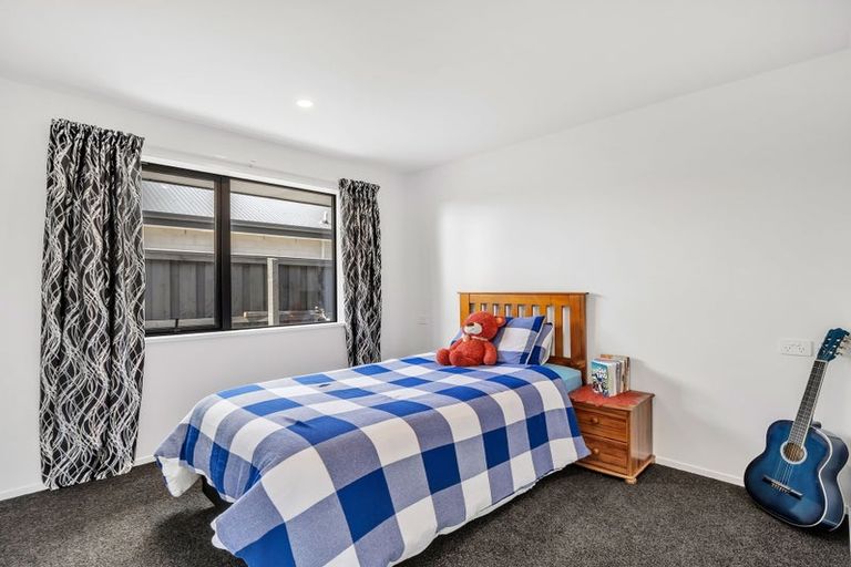 Photo of property in 17 Lusk Street, Rangiora, 7400