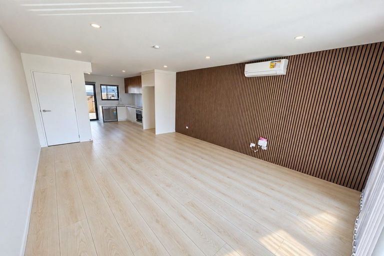 Photo of property in 2/20a Cleek Road, Mangere East, Auckland, 2024