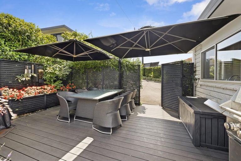 Photo of property in 9a Del Mar Place, Merrilands, New Plymouth, 4312