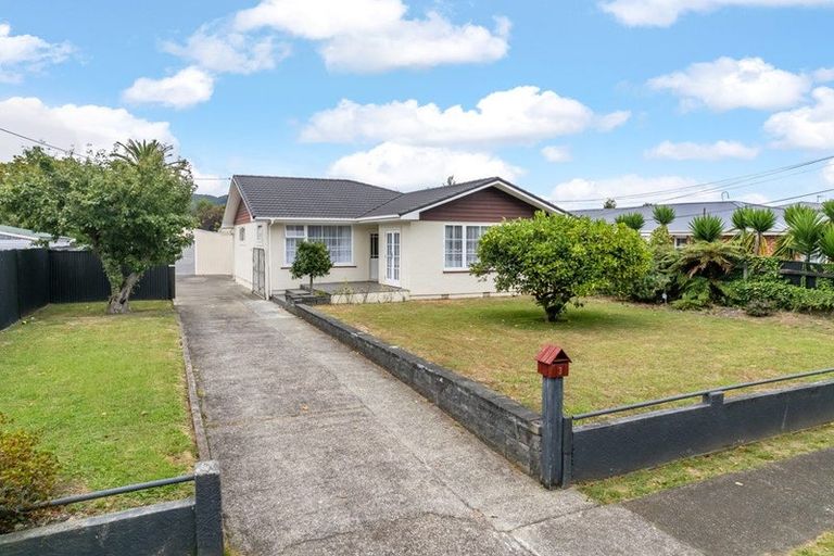 Photo of property in 3 Hall Grove, Ebdentown, Upper Hutt, 5018
