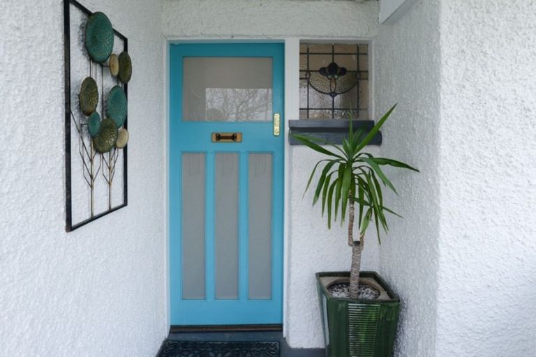 Photo of property in 15 Te Mome Road, Alicetown, Lower Hutt, 5010