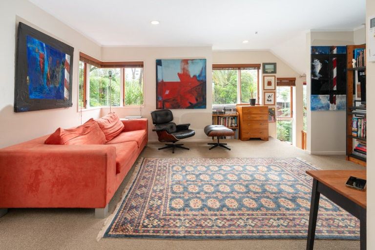 Photo of property in 6a Joll Street, Karori, Wellington, 6012