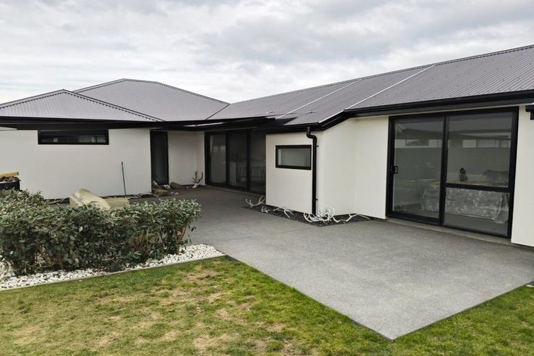 Photo of property in 28 Mcquillan Avenue, Woodend, 7610