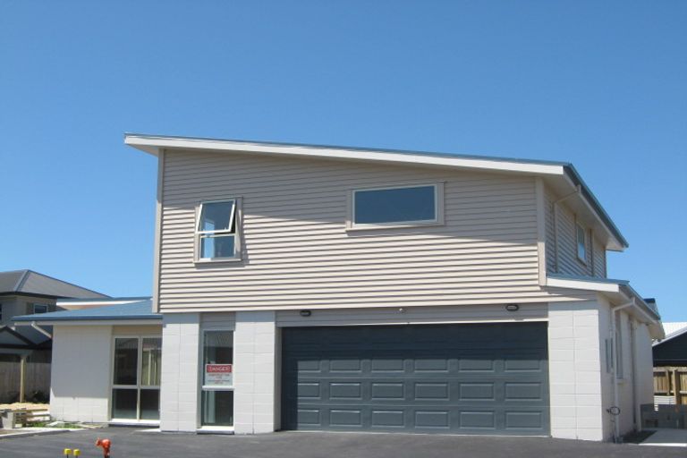 Photo of property in 30 Harrys Way, Redwood, Christchurch, 8051