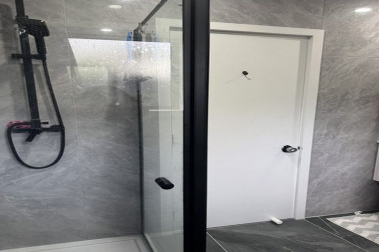 Photo of property in 1/312 Royal Road, Massey, Auckland, 0614