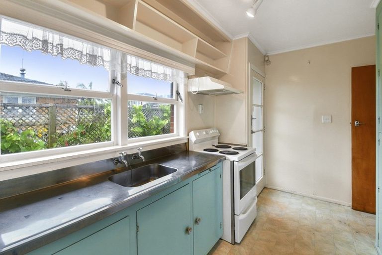 Photo of property in 2/76 Wintere Road, Papatoetoe, Auckland, 2025