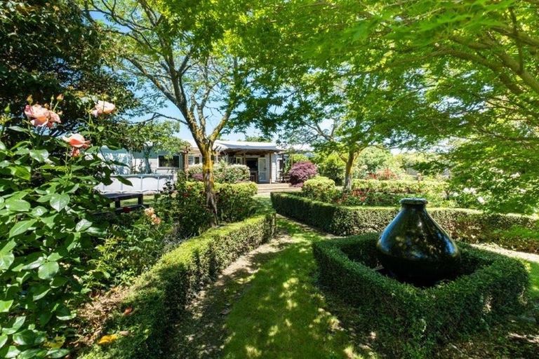 Photo of property in 95 Saint Georges Road, Karamu, Hastings, 4172