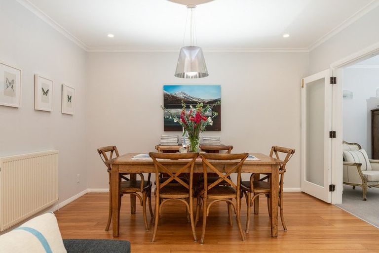 Photo of property in 110 Karori Road, Karori, Wellington, 6012