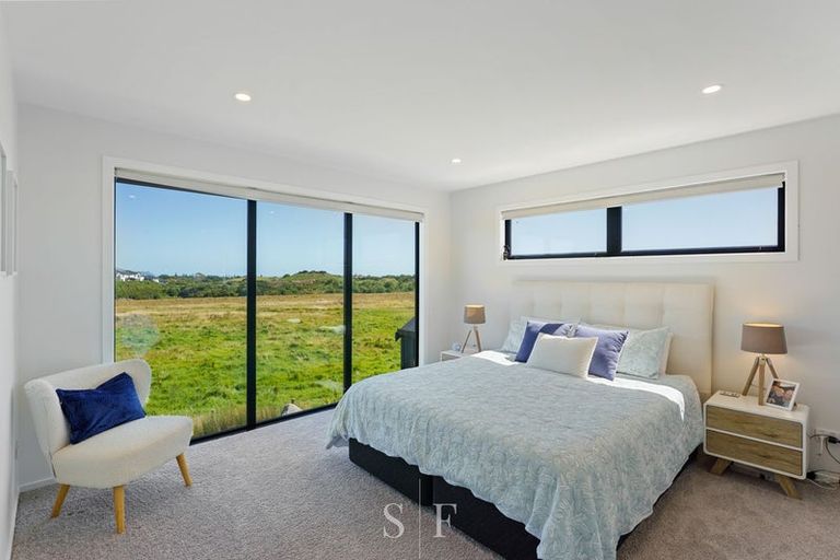 Photo of property in 48 Anderson Park Drive, Waikanae, 5036