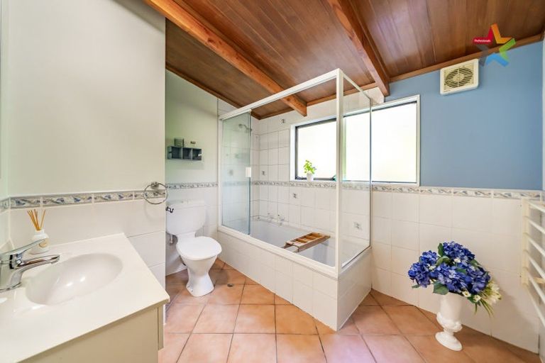 Photo of property in 21 Ngahere Street, Stokes Valley, Lower Hutt, 5019