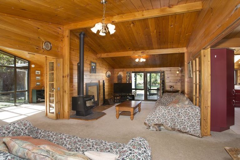 Photo of property in 345 Aokautere Drive, Aokautere, Palmerston North, 4471