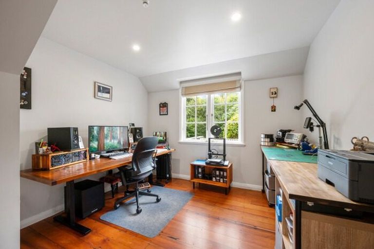 Photo of property in 5a Raroa Road, Kelburn, Wellington, 6012